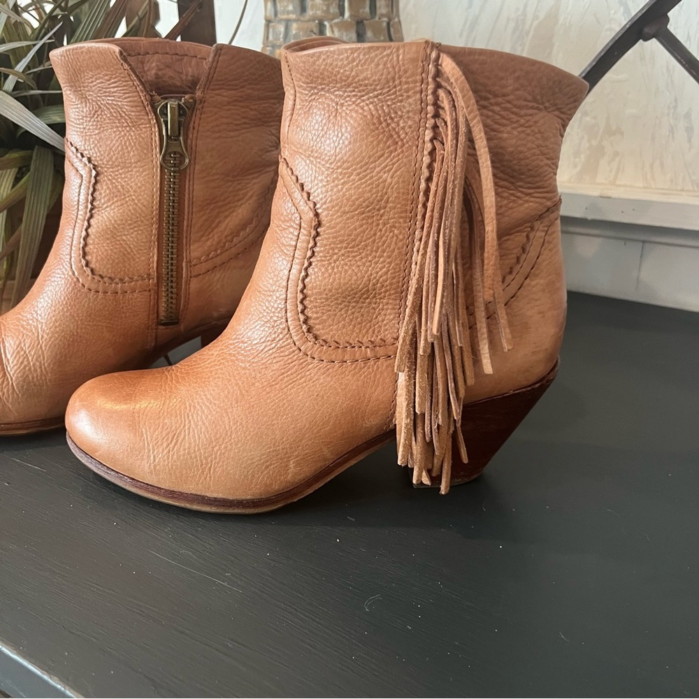Sam Edelman Louie Western Ankle Boot Camel Brown Fringe Stacked Heel Size 7.5